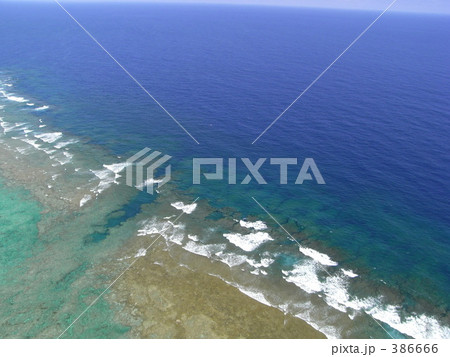 沖縄空撮　～本島南部の海 386666