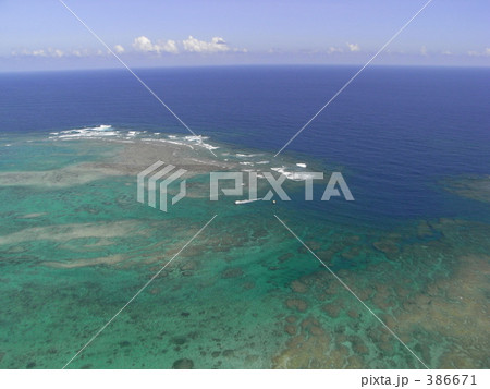沖縄空撮～本島南部の海 386671