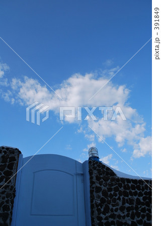 青い扉　と　青い空 391849