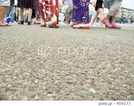 夏祭りの人々 409377