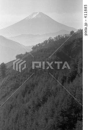 奥多摩・柳沢峠よりの富士山　昭和４７年 411685