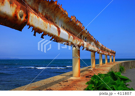 錆びたガードレール 411807