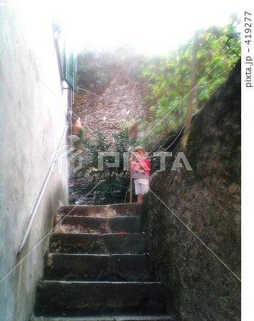 イタリア 世界遺産 チンクエテッレの少女 イタリア 世界遺産 チンクエテッレの少女 419277