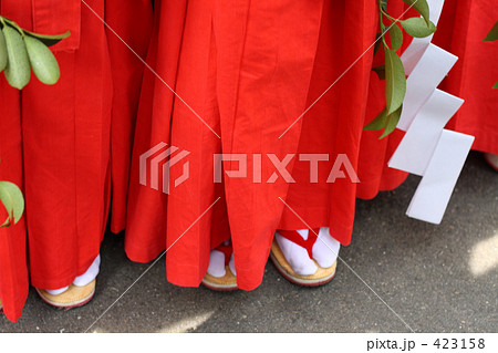 豊年万作の祭り 巫女 豊年万作の祭り 巫女 423158