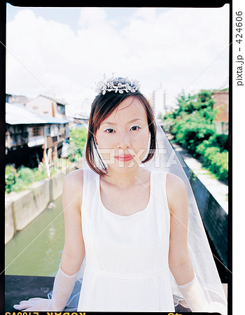 女性 ウェディングドレス 女性 ウェディングドレス 424606