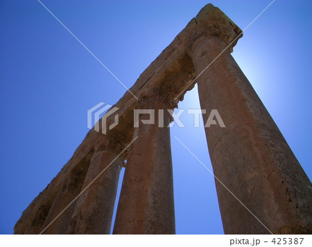バールベック　ジュピター神殿の大列柱　レバノン 425387