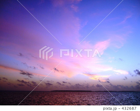 夕暮れの空 432687