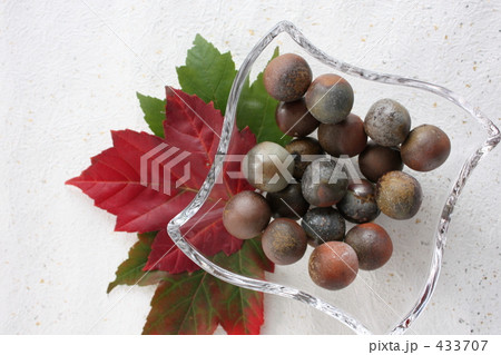 落ち葉と備前玉 落ち葉と備前玉 433707