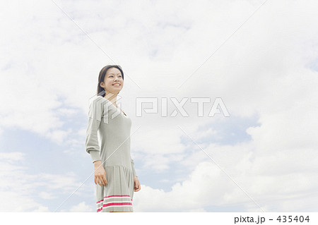 爽やかな笑顔の女性 爽やかな笑顔の女性 435404
