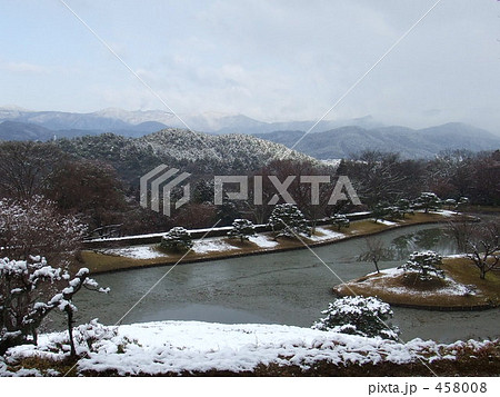 雪景色の修学院離宮 458008