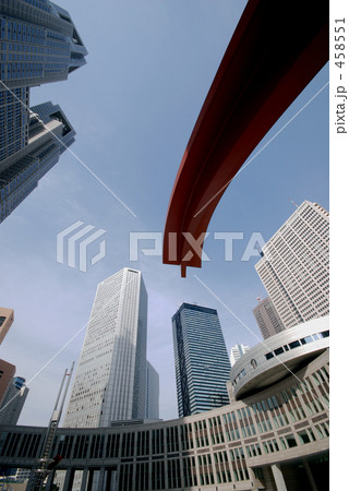458551