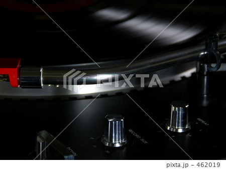 ターンテーブルとレコード ターンテーブルとレコード 462019