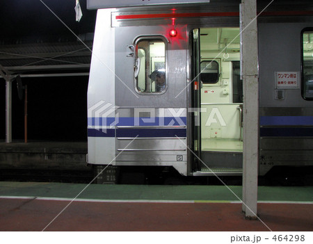 夜の列車 464298