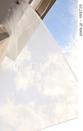 インテリア 生活空間 カーテンと空と風 3 インテリア 生活空間 カーテンと空と風 3 468719