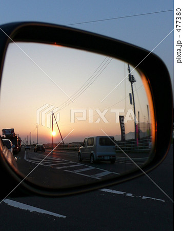 帰り道の夕日 477380