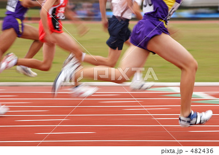スピード感のある陸上スプリンター 482436