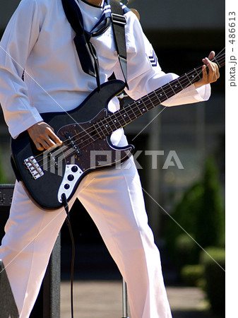 水兵さんのベーシスト 486613
