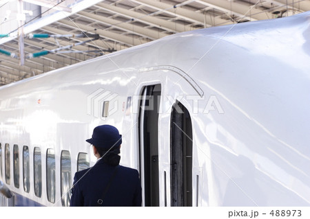 車掌 新幹線 女性車掌の写真素材 4873