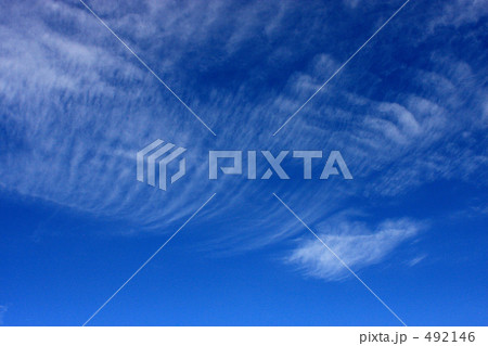 青空と白い雲 492146