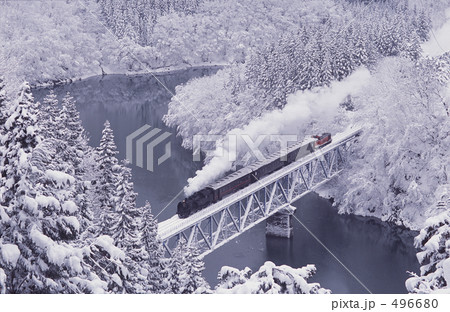 496680