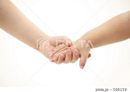 手を繋ぐ 506159
