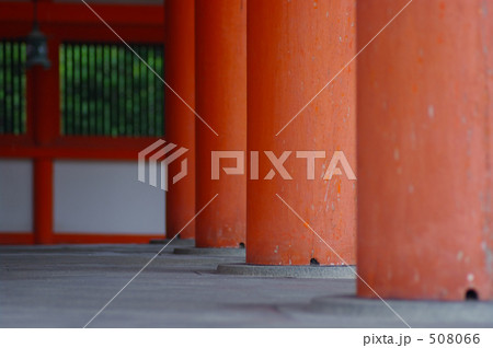 朱塗りの柱 508066