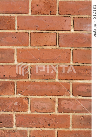 512181