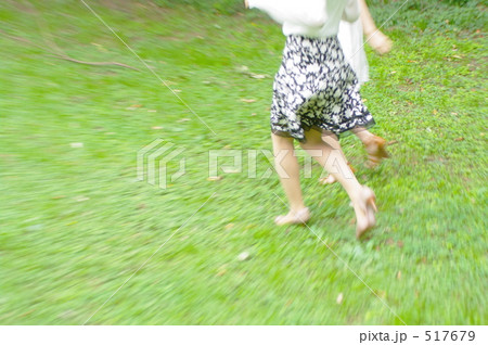 女の子二人で走る 517679