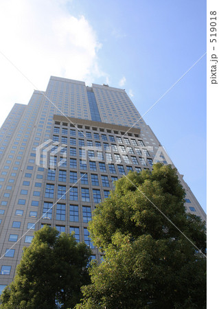 山王パークタワーと樹木03 519018