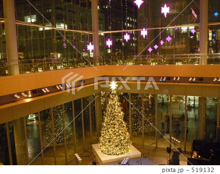 丸ビル_ツリー夜－２ 519132