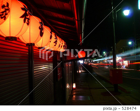 赤ちょうちん 528474