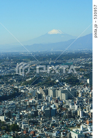 横浜ランドマークタワーから 富士山 1の写真素材