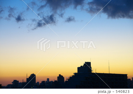 夜明けの街 夜明けの街 540823