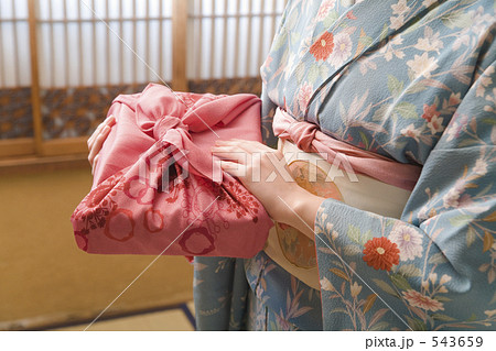 着物　女性 543659