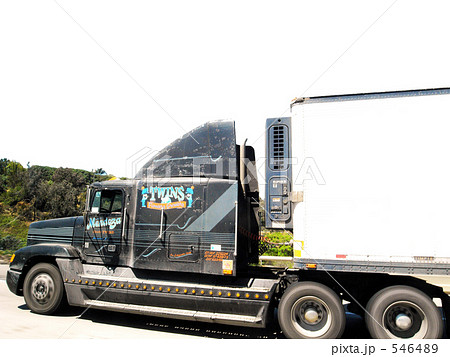 a container truck 546489