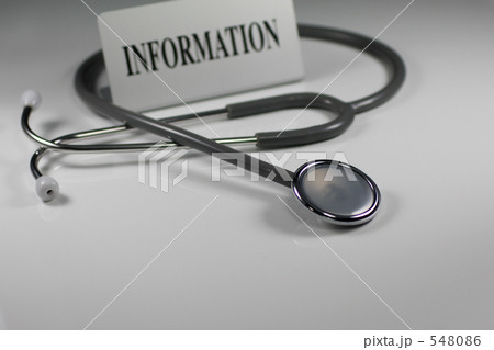 医療窓口と聴診器 医療窓口と聴診器 548086