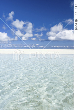 竹富島　白砂の小島 549316