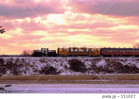 黄昏のストーブ列車 551027