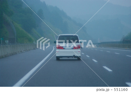雨の高速道路 551160