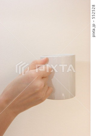 552528