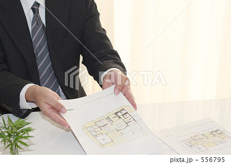 営業マン　建設・住宅　スーツ ２ 556795