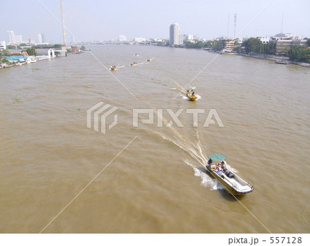 チャオプラヤ―川　風景　bangkok 557128