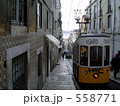 558771