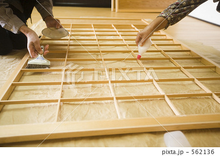 師走の障子張替え 562136