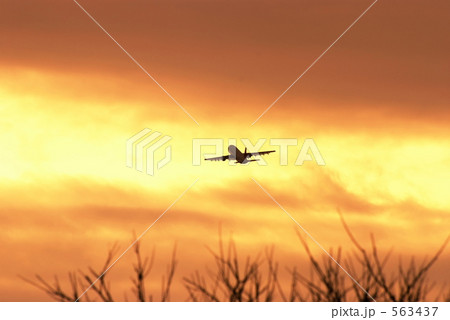 夕焼け　旅立ち 563437