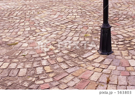 石畳と街灯 563803