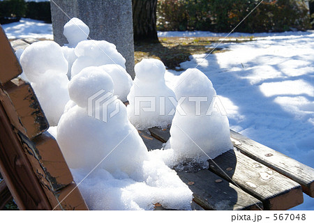 ミニ雪だるま（子供達を待ちわびる） 567048