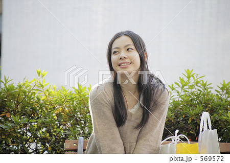 shopping girl 569572