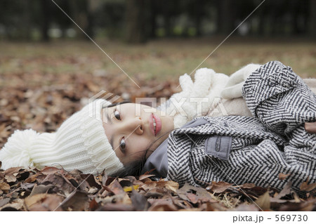 winter girl 569730