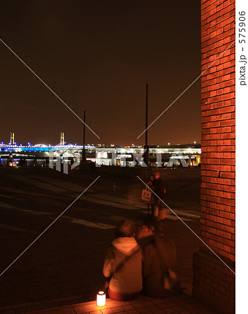 赤レンガ倉庫のカップル 575906